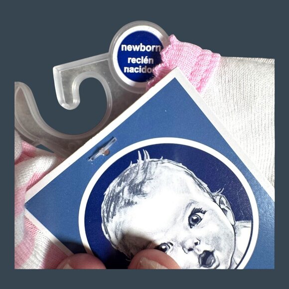 Baby Shower Girl Gift Gerber Apparel Set 0-3 Months 2 Beanies & 2 Onesies Bears - Picture 8 of 16